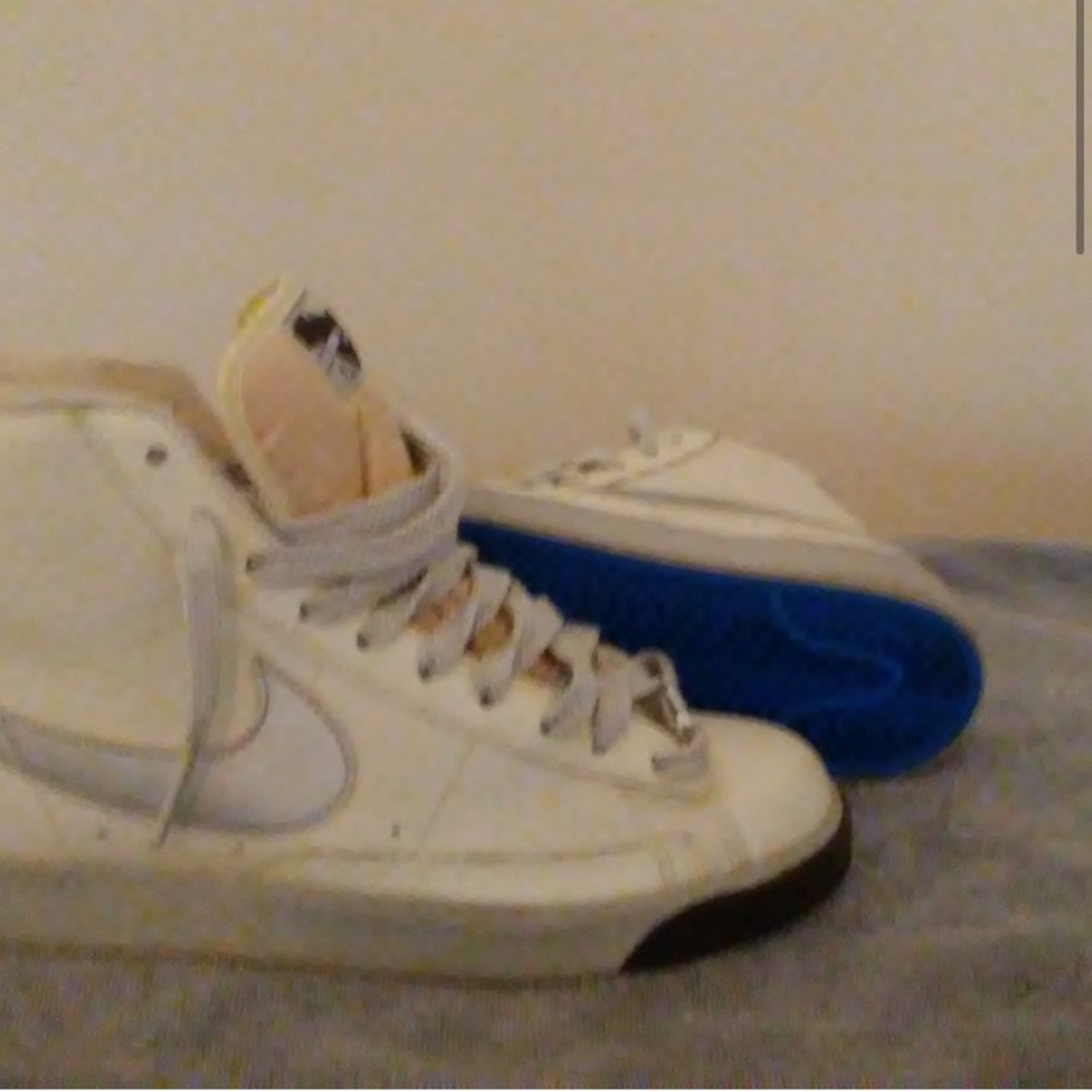 White/Silver Nike Blazers